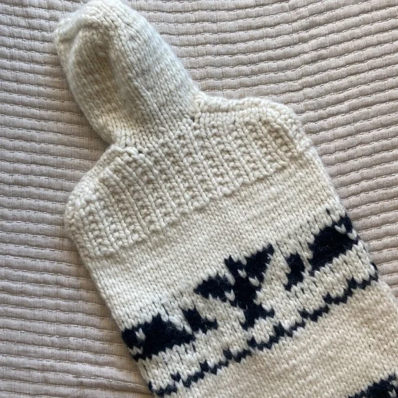 Wool Cowichan Baby Bunting Bag - Picture 5 of 8